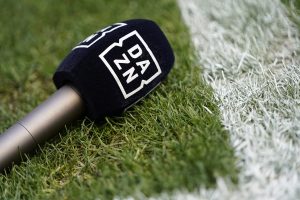 Dazn licenzia due giornalisti: scoppia la protesta