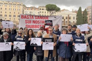 Un momento del sit-in a Roma